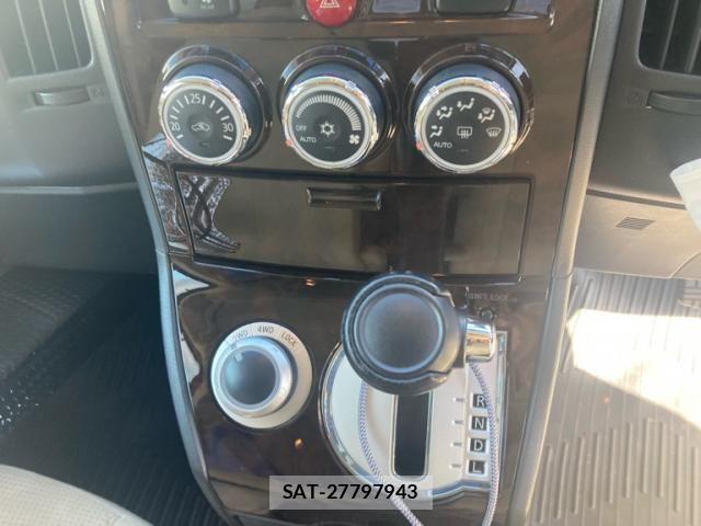 Mitsubishi DELICA 2015-08 8365609-19