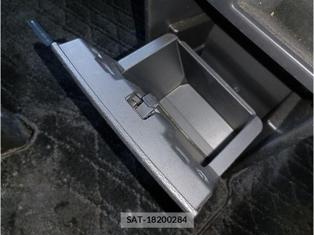 Mitsubishi DELICA 2020-05 8371611-12