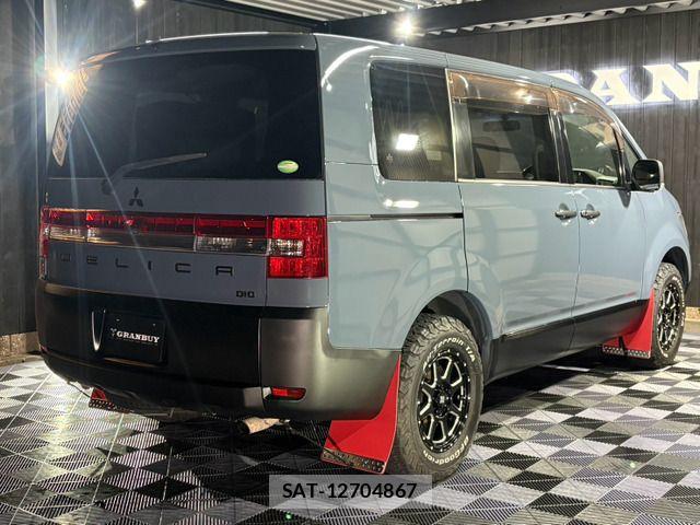 Mitsubishi DELICA 2014-11 8371610-13