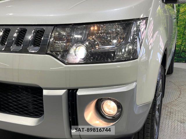 Mitsubishi DELICA 2018-02 8371609-11