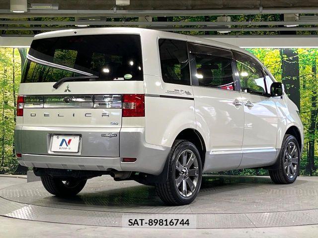 Mitsubishi DELICA 2018-02 8371609-16