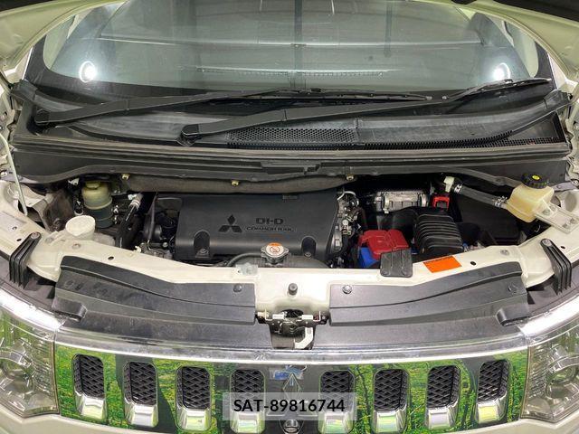Mitsubishi DELICA 2018-02 8371609-17
