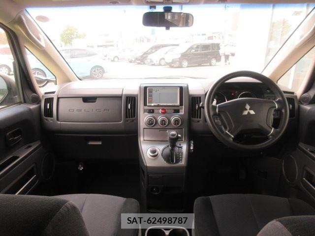 Mitsubishi DELICA 2011-03 8412040-1