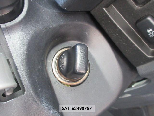 Mitsubishi DELICA 2011-03 8412040-26