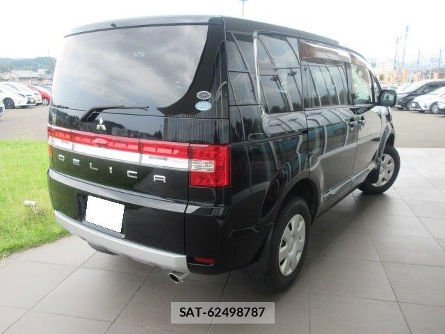 Mitsubishi DELICA 2011-03 8412040-2