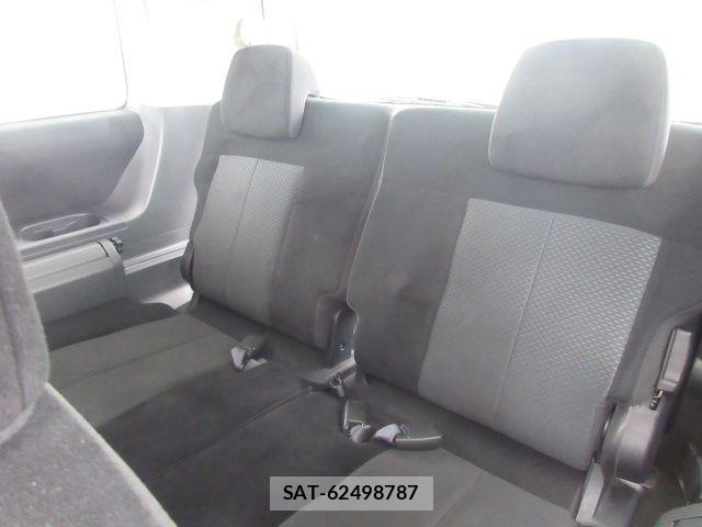 Mitsubishi DELICA 2011-03 8412040-7