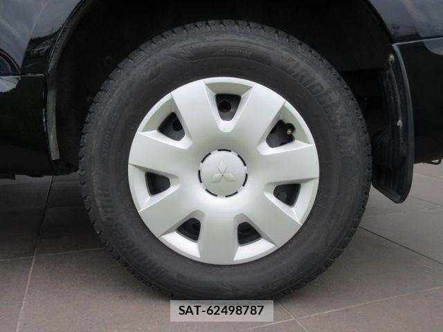 Mitsubishi DELICA 2011-03 8412040-8