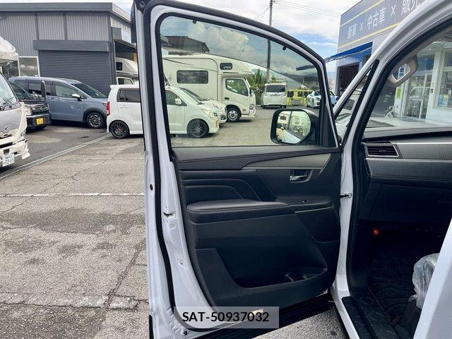 Mitsubishi DELICA 2026-07 8412016-6