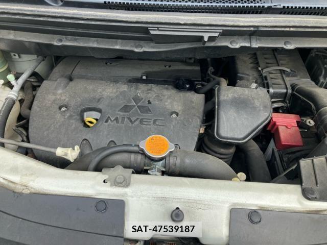 Mitsubishi DELICA 2009-09 8412052-19