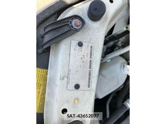 Mitsubishi DELICA 2009-08 8412049-13
