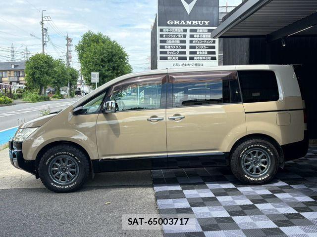 Mitsubishi DELICA 2008-08 8412032-12