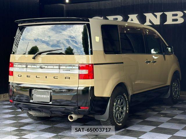 Mitsubishi DELICA 2008-08 8412032-13