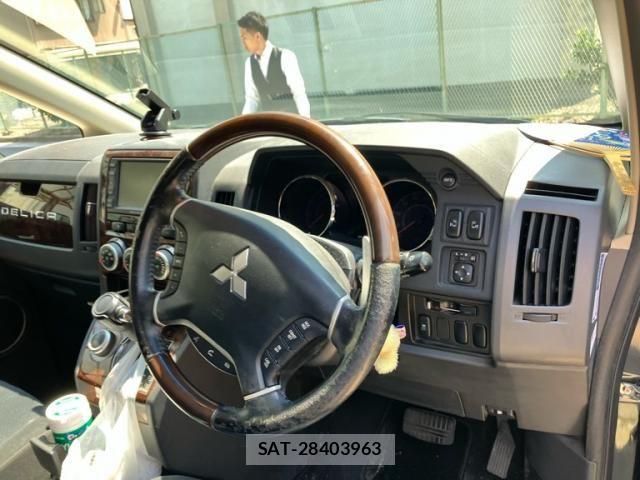 Mitsubishi DELICA 2011-05 8412050-12