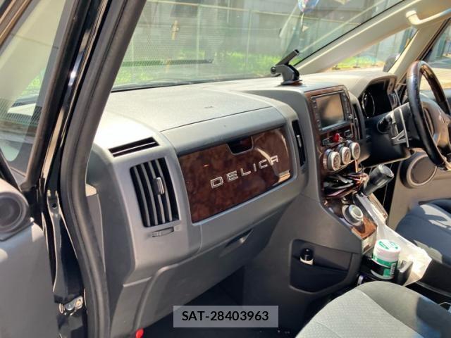 Mitsubishi DELICA 2011-05 8412050-27
