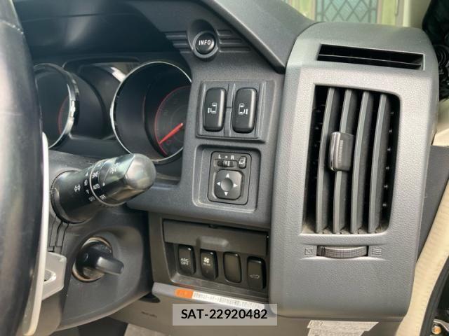 Mitsubishi DELICA 2007-10 8412054-13