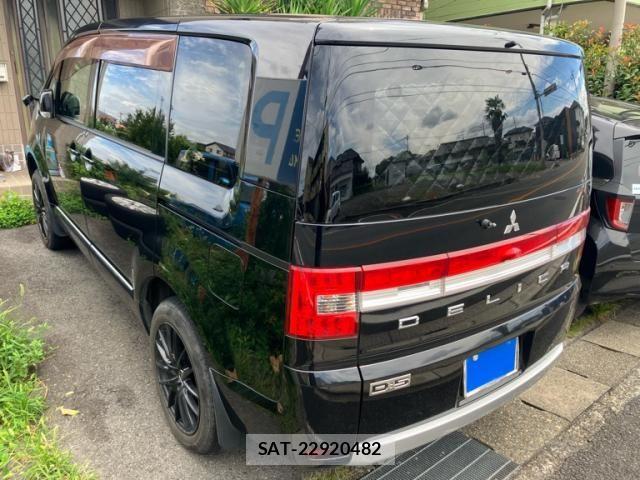 Mitsubishi DELICA 2007-10 8412054-3