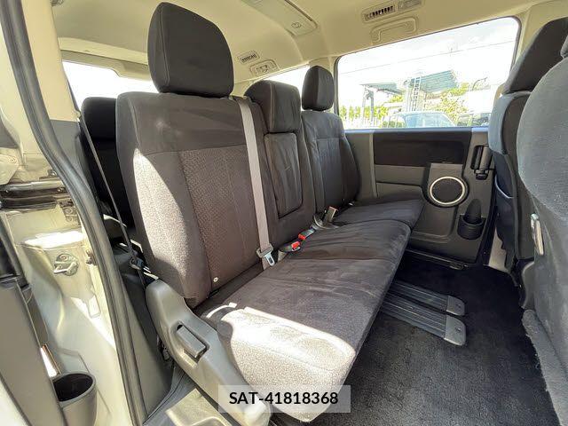 Mitsubishi DELICA 2015-10 8412029-12