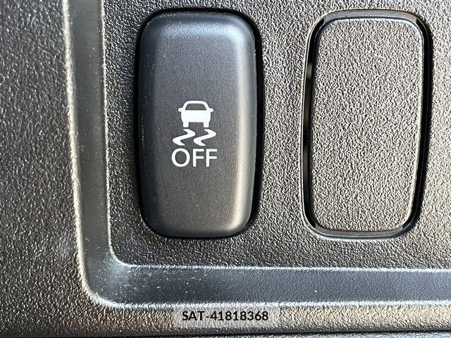 Mitsubishi DELICA 2015-10 8412029-17