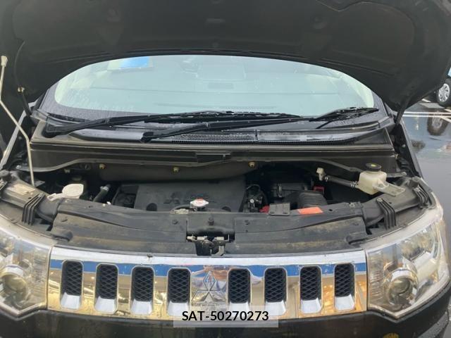Mitsubishi DELICA 2017-04 8412048-13