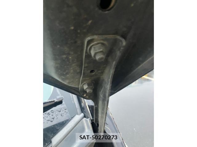 Mitsubishi DELICA 2017-04 8412048-14