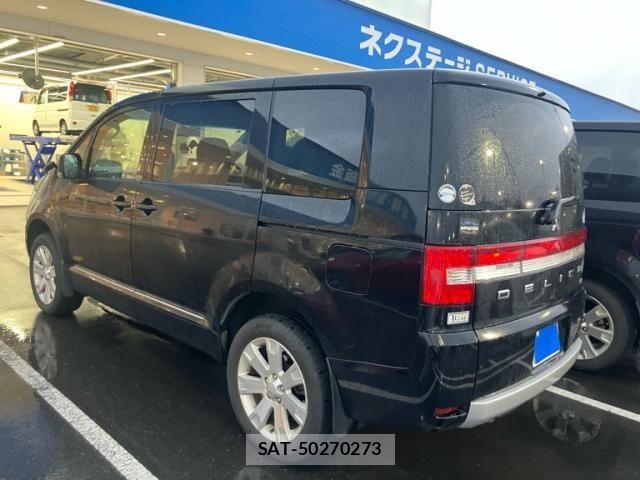Mitsubishi DELICA 2017-04 8412048-4