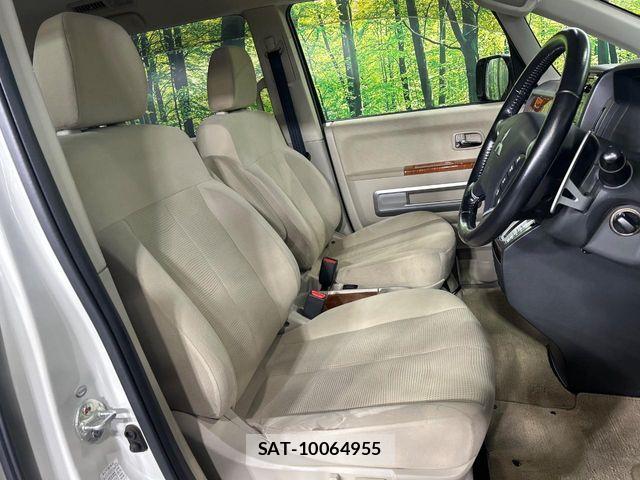 Mitsubishi DELICA 2017-08 8438076-11