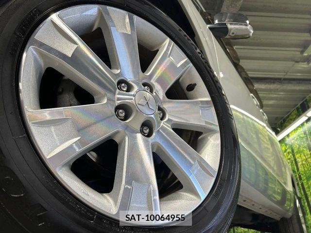Mitsubishi DELICA 2017-08 8438076-15