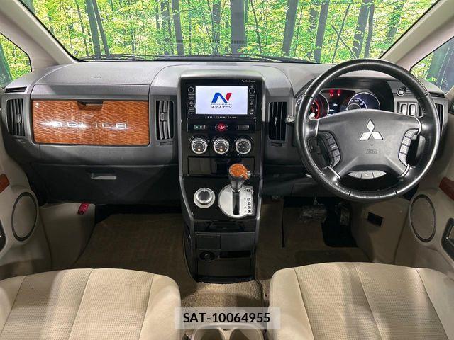 Mitsubishi DELICA 2017-08 8438076-1