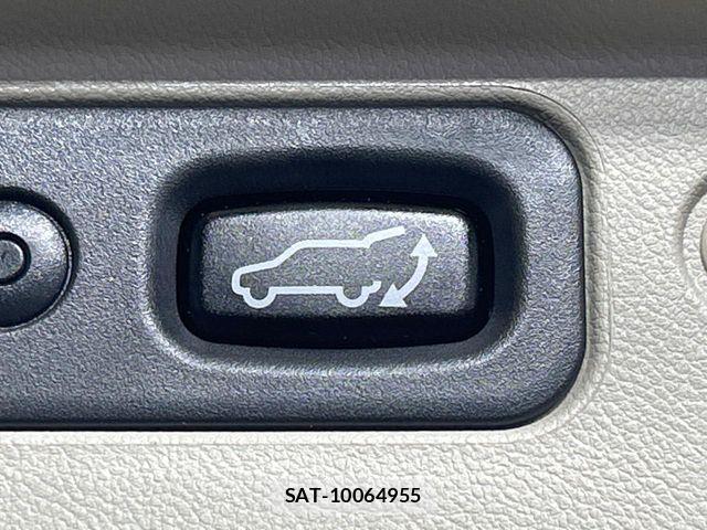 Mitsubishi DELICA 2017-08 8438076-4