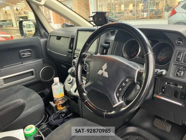 Mitsubishi DELICA 2015-04 8438081-9