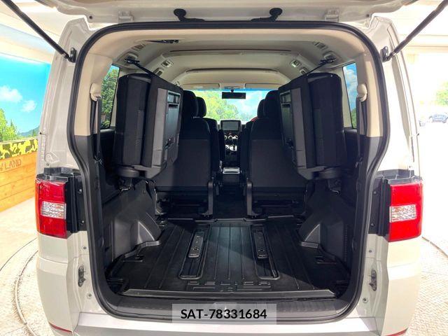 Mitsubishi DELICA 2013-09 8438077-10