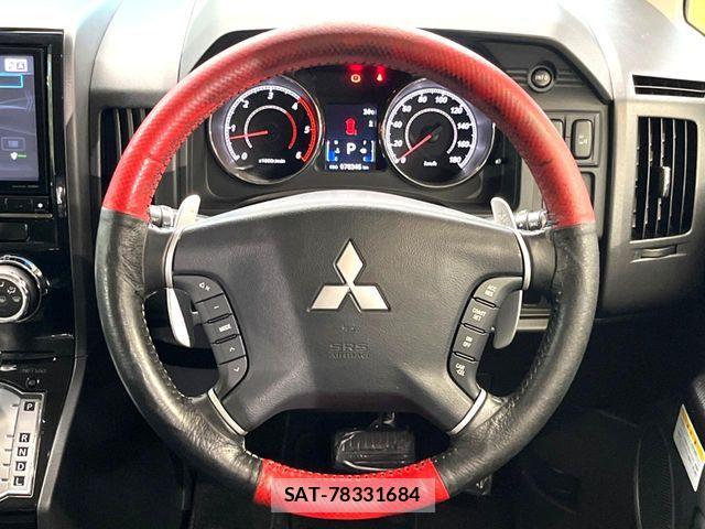 Mitsubishi DELICA 2013-09 8438077-11
