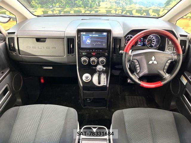 Mitsubishi DELICA 2013-09 8438077-1