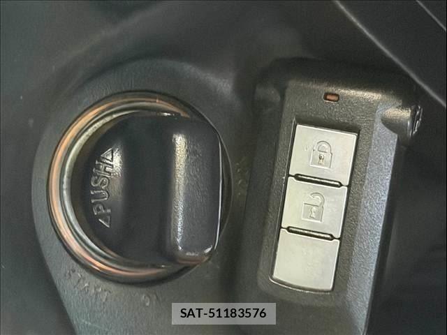 Mitsubishi DELICA 2015-10 8438078-17