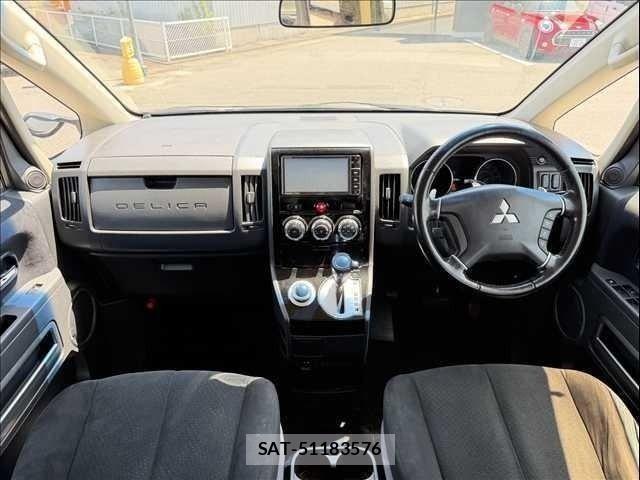 Mitsubishi DELICA 2015-10 8438078-1