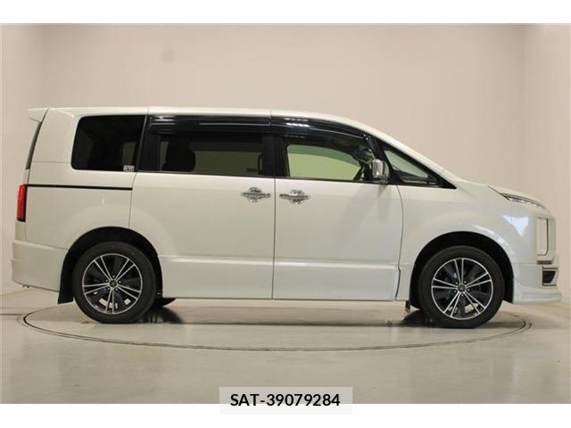 Mitsubishi DELICA 2021-08 8457362-13