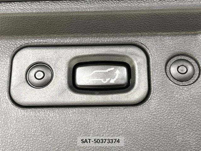 Mitsubishi DELICA 2021-12 8457360-4