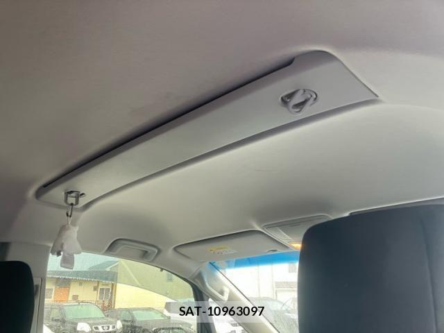 Mitsubishi DELICA 2019-02 8457364-11
