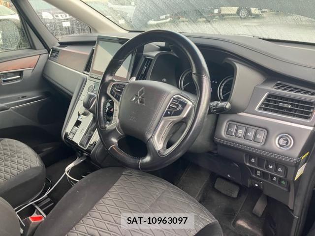 Mitsubishi DELICA 2019-02 8457364-14