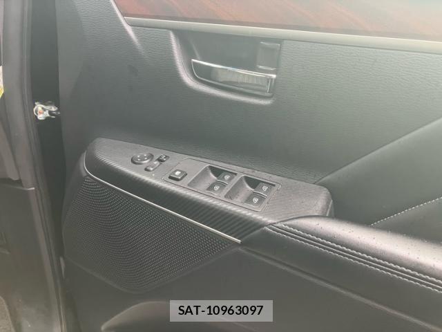 Mitsubishi DELICA 2019-02 8457364-17