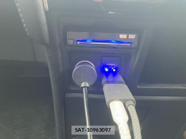 Mitsubishi DELICA 2019-02 8457364-24