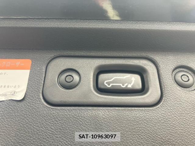 Mitsubishi DELICA 2019-02 8457364-8