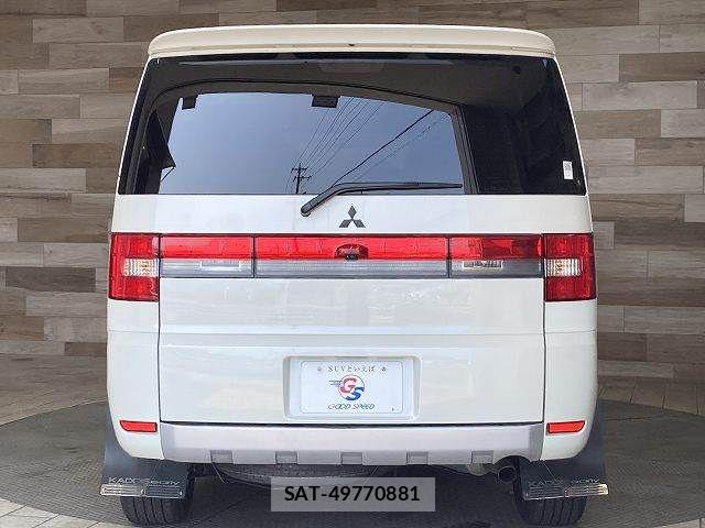 Mitsubishi DELICA 2013-11 8485294-15