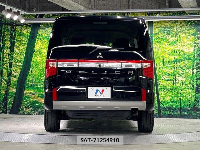 Mitsubishi DELICA 2022-12 8524397-15