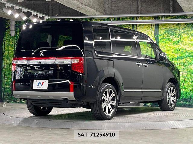 Mitsubishi DELICA 2022-12 8524397-17