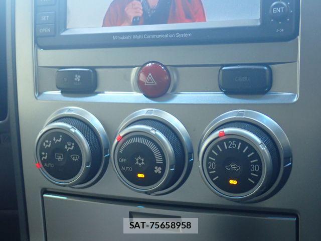Mitsubishi DELICA 2009-11 8524391-13