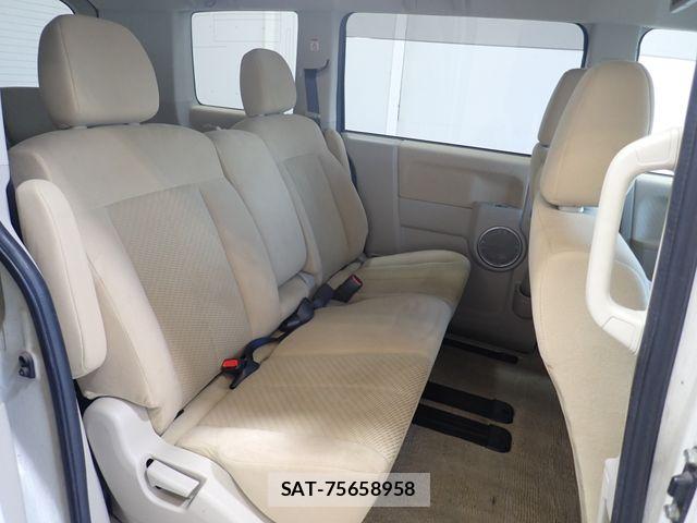 Mitsubishi DELICA 2009-11 8524391-22