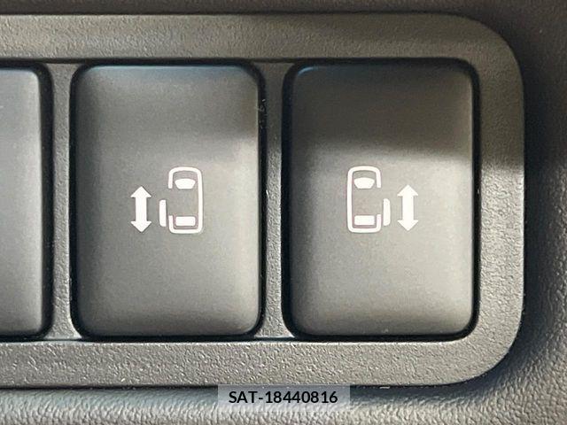 Mitsubishi DELICA 2022-09 8524396-4