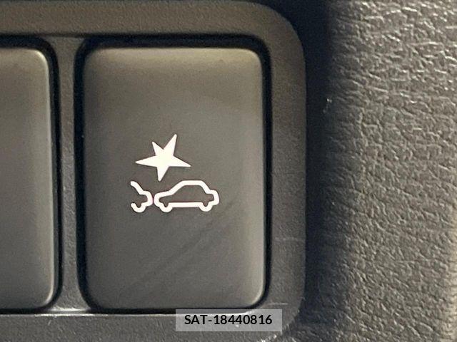 Mitsubishi DELICA 2022-09 8524396-5