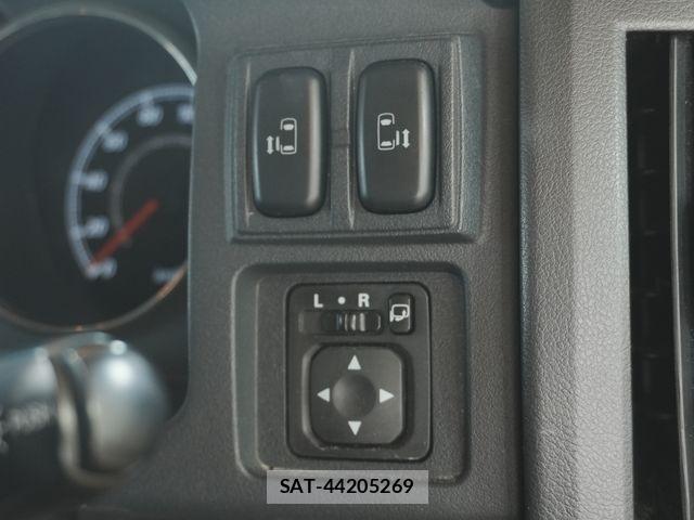 Mitsubishi DELICA 2014-02 8524409-18